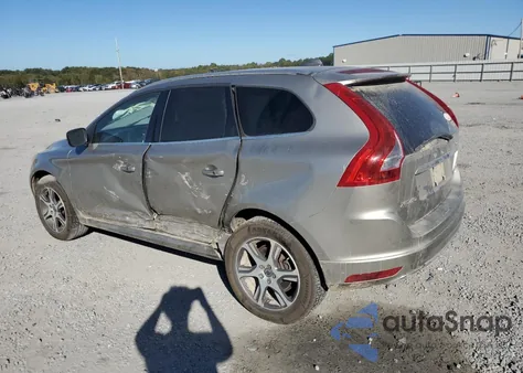 2015 Volvo Xc60 T6 Premier z USA, uszkodzony, nr VIN YV4902RB2F2620589